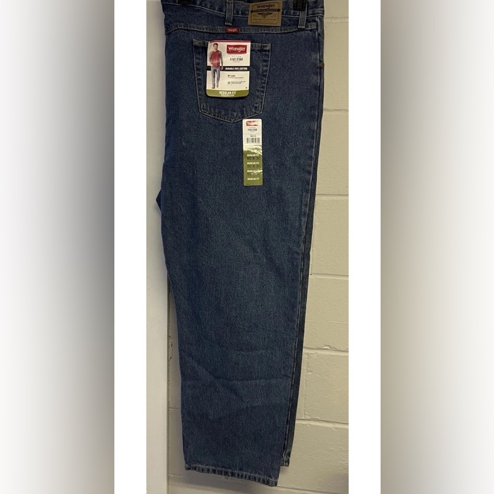 Wrangler five star regular fit jeans. Size60x30. Dark stone wash.